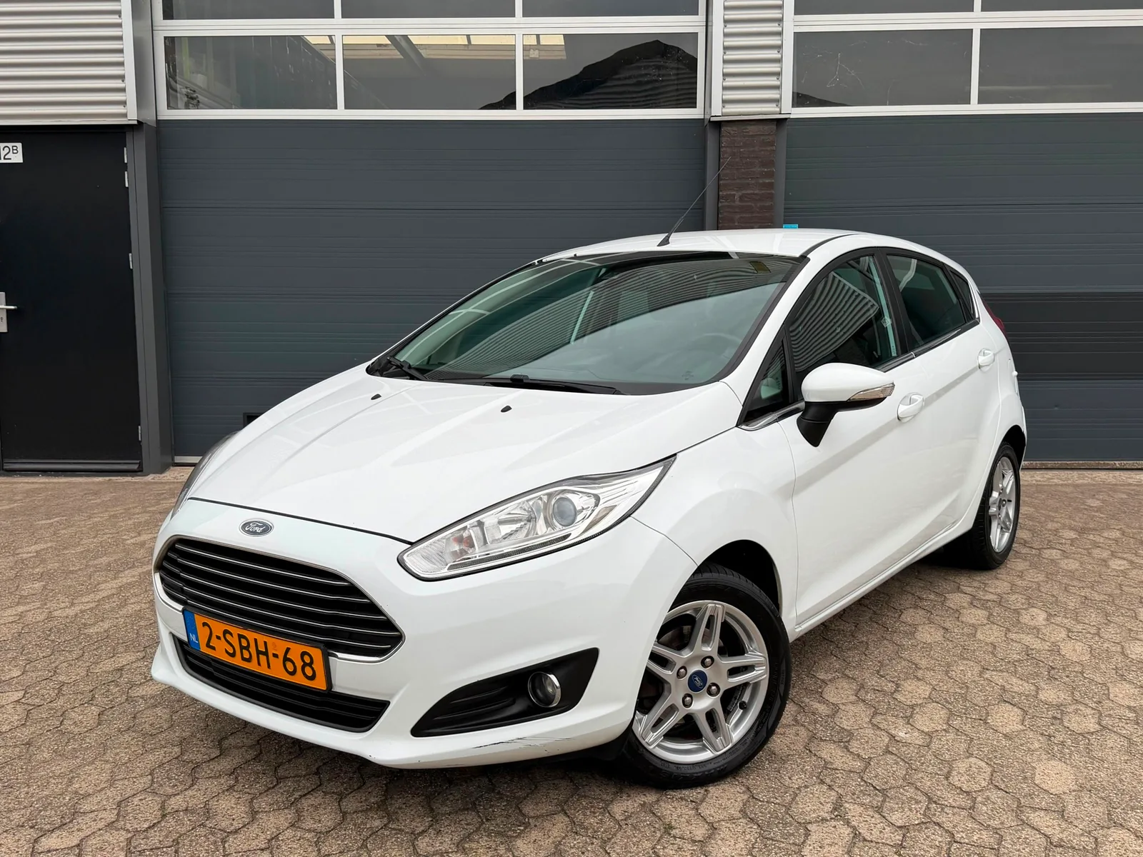 Ford Fiesta (2013) — foto 1