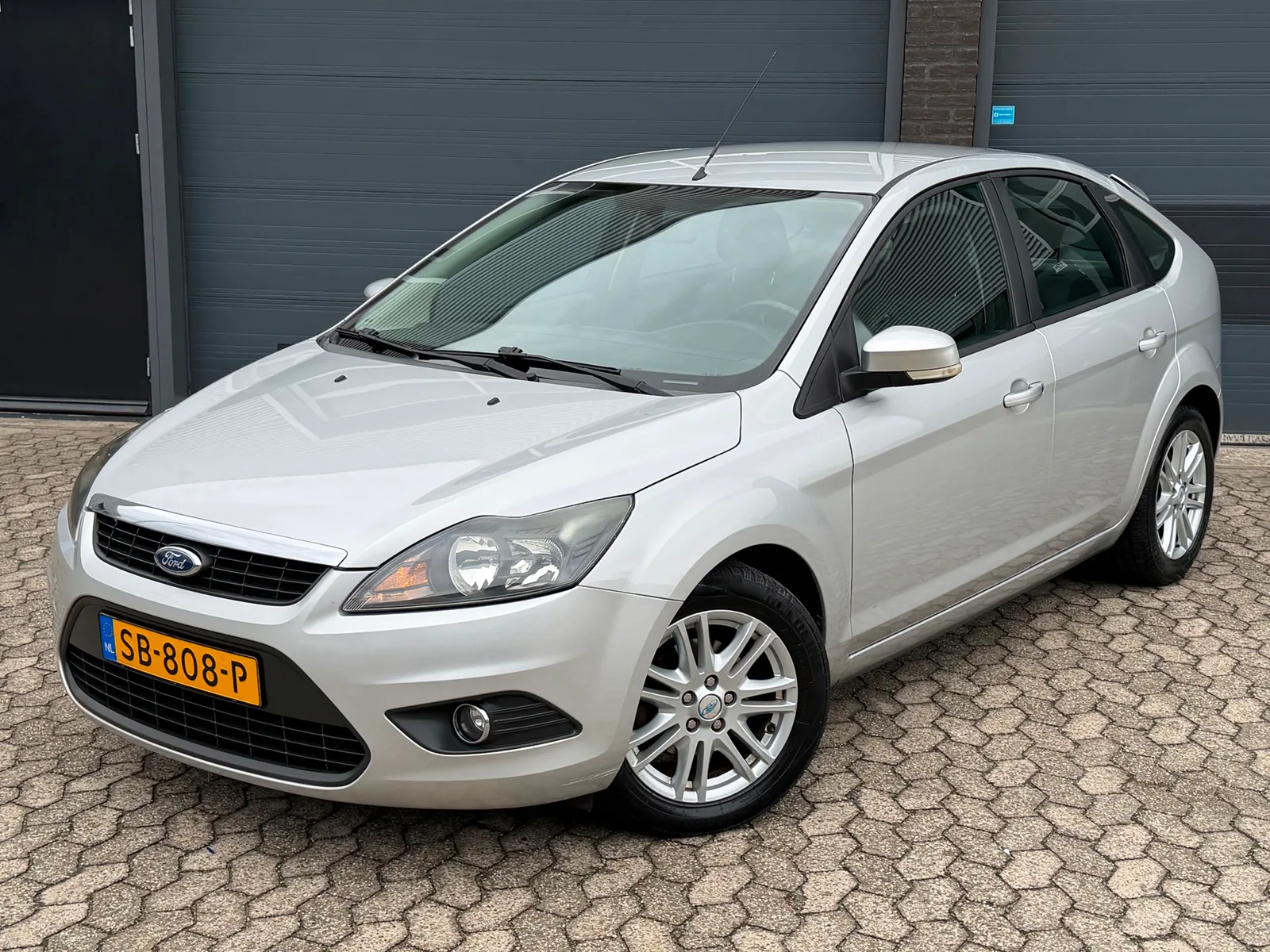 Ford Focus (2008) — foto 1