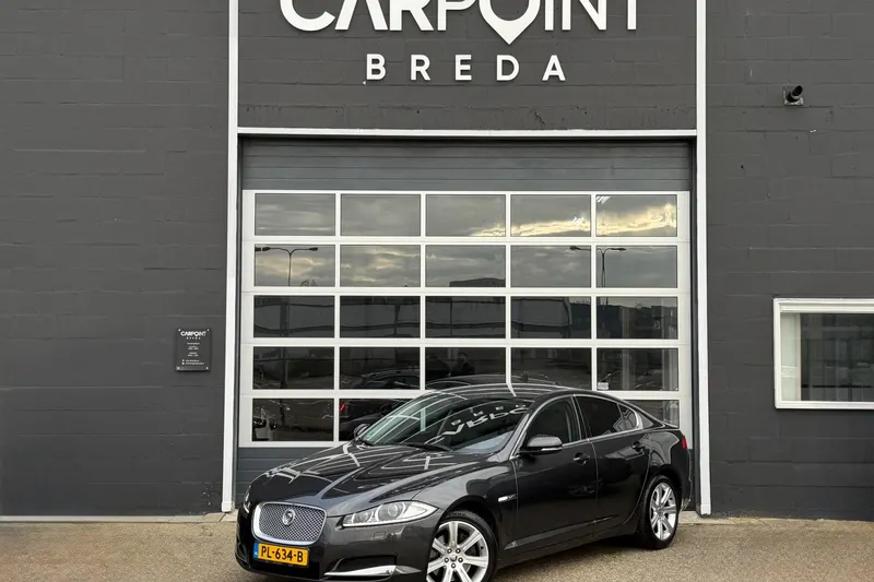 Jaguar XF (2013)