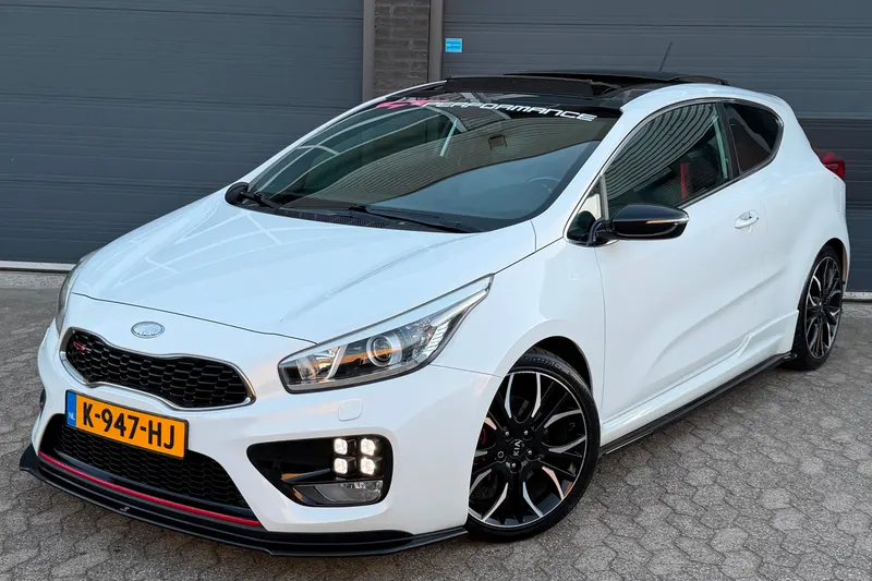 Kia Pro Cee'd (2013)