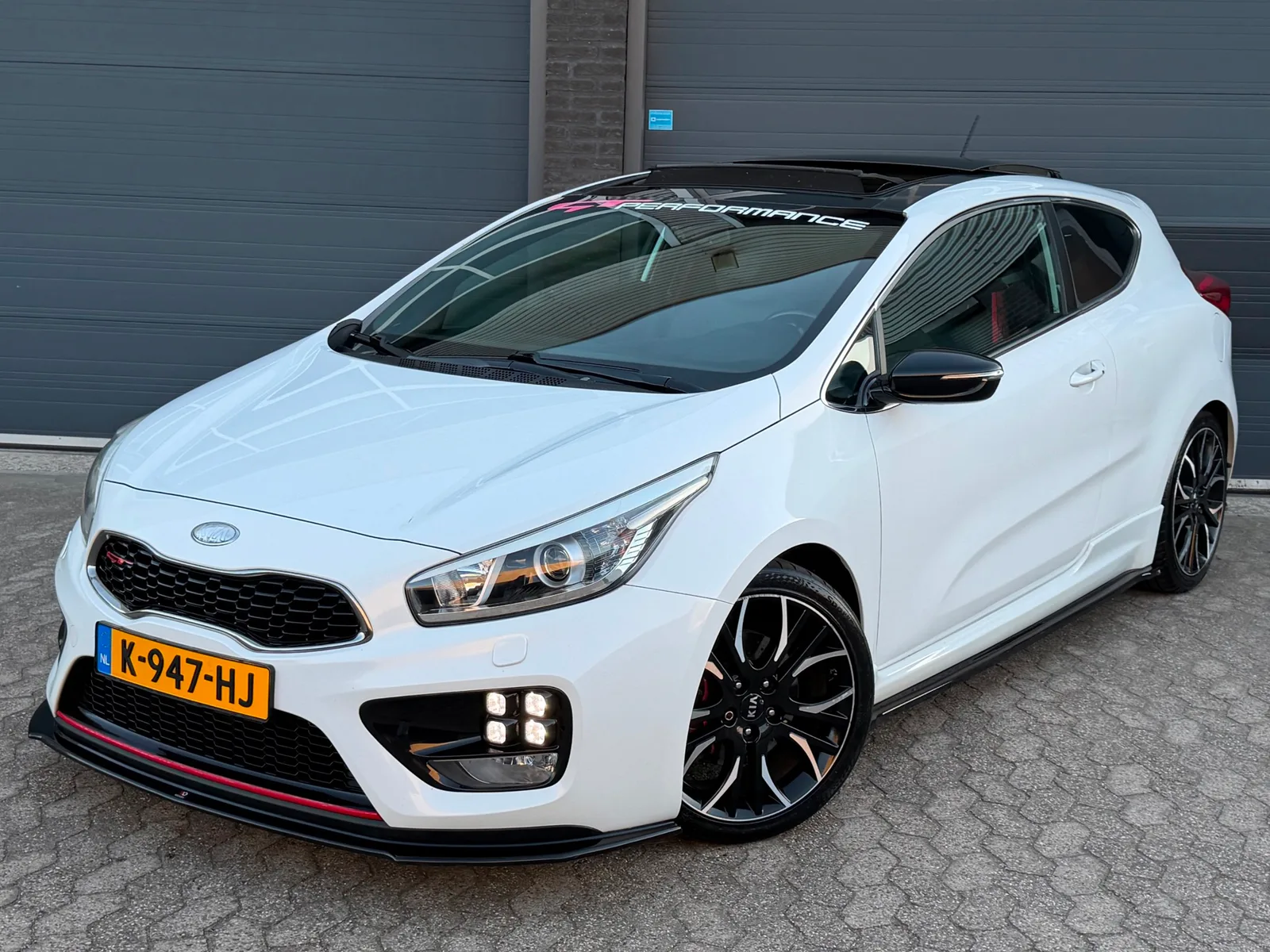Kia Pro Cee'd (2013) — foto 1