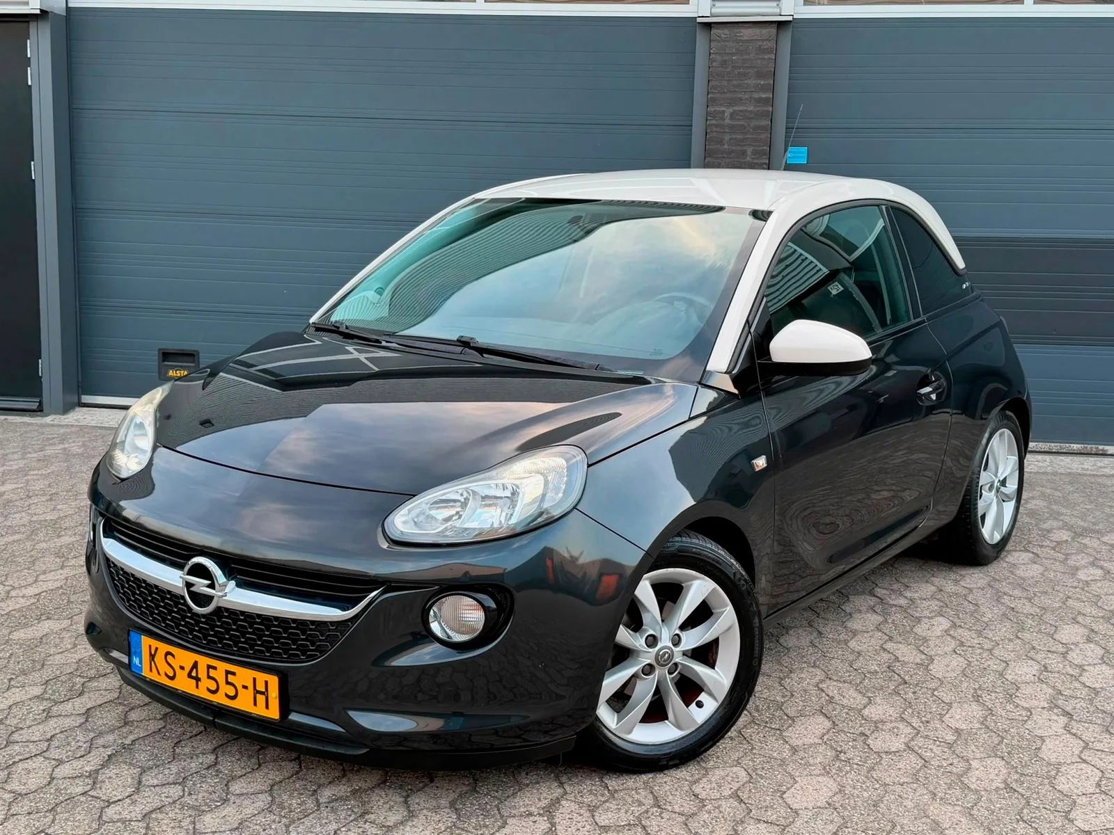 Opel Adam (2015) — foto 1