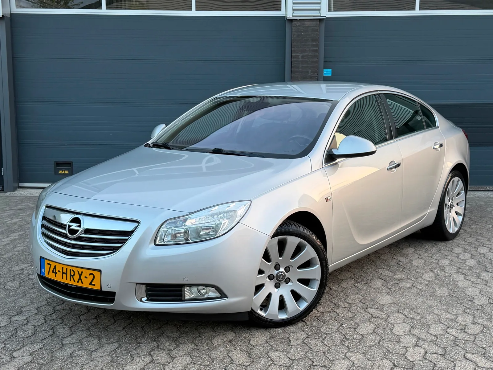 Opel Insignia (2009) — foto 1