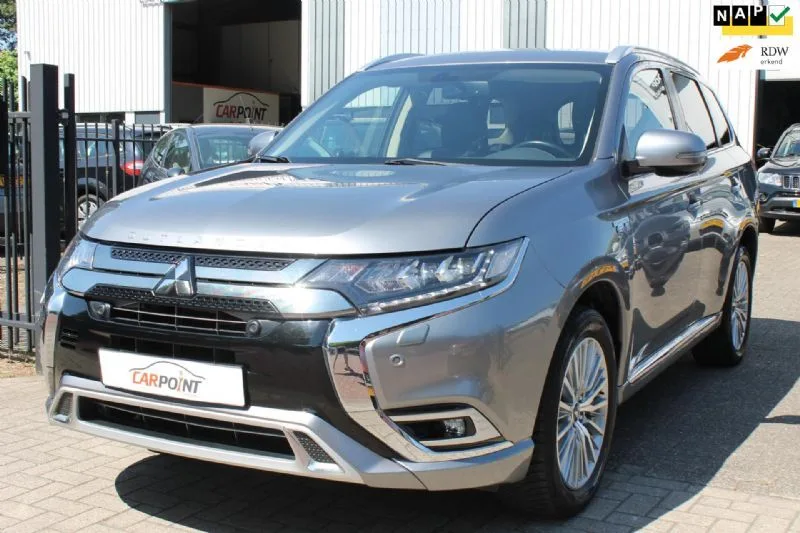 Mitsubishi Outlander (2019) — foto 1