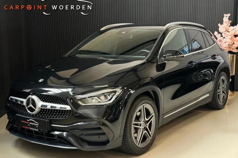 Mercedes-Benz GLA (2022)