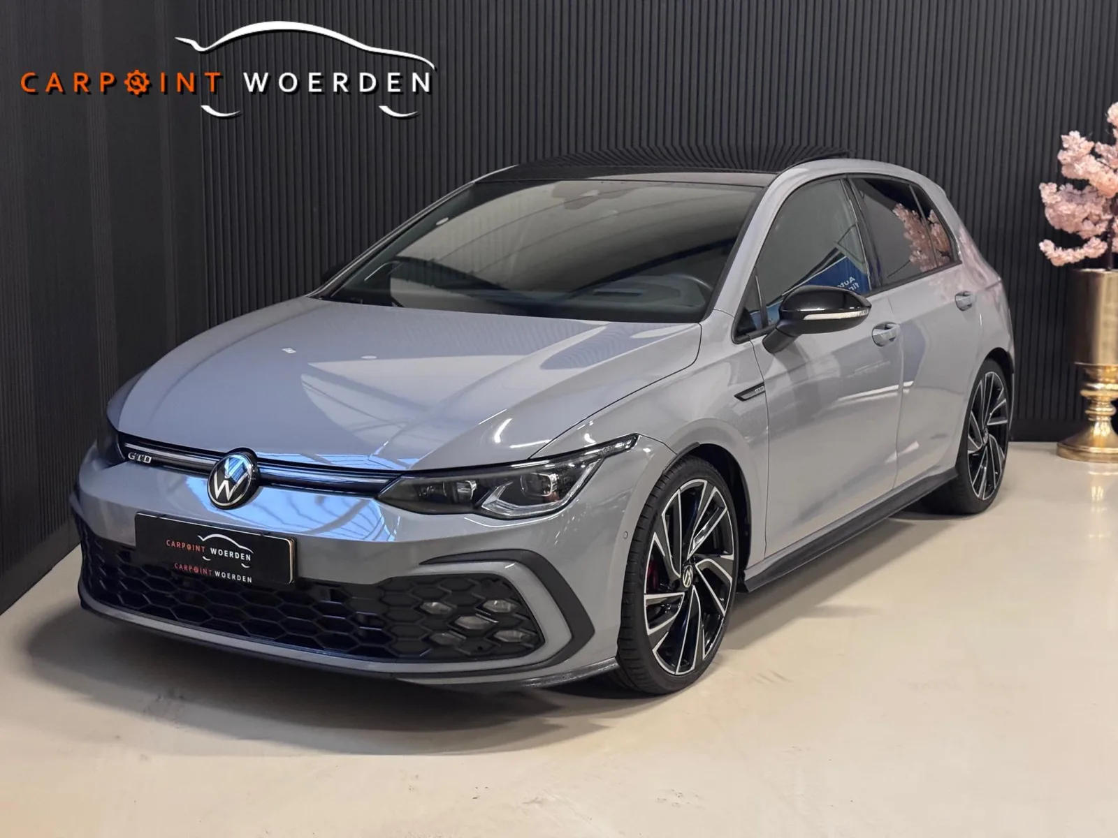 Volkswagen Golf (2022) — foto 1