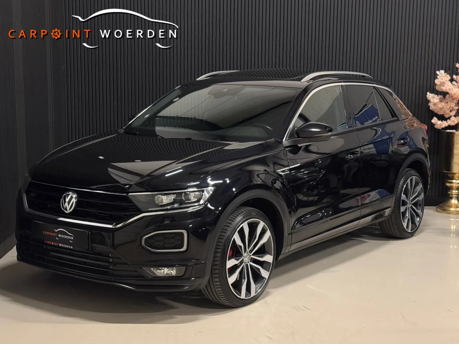 Volkswagen T-Roc (2020) — foto 1