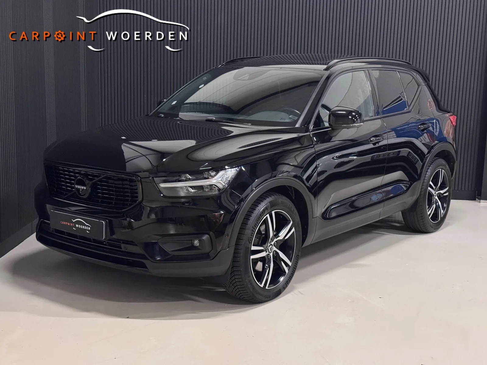 Volvo XC40 (2018) — foto 1