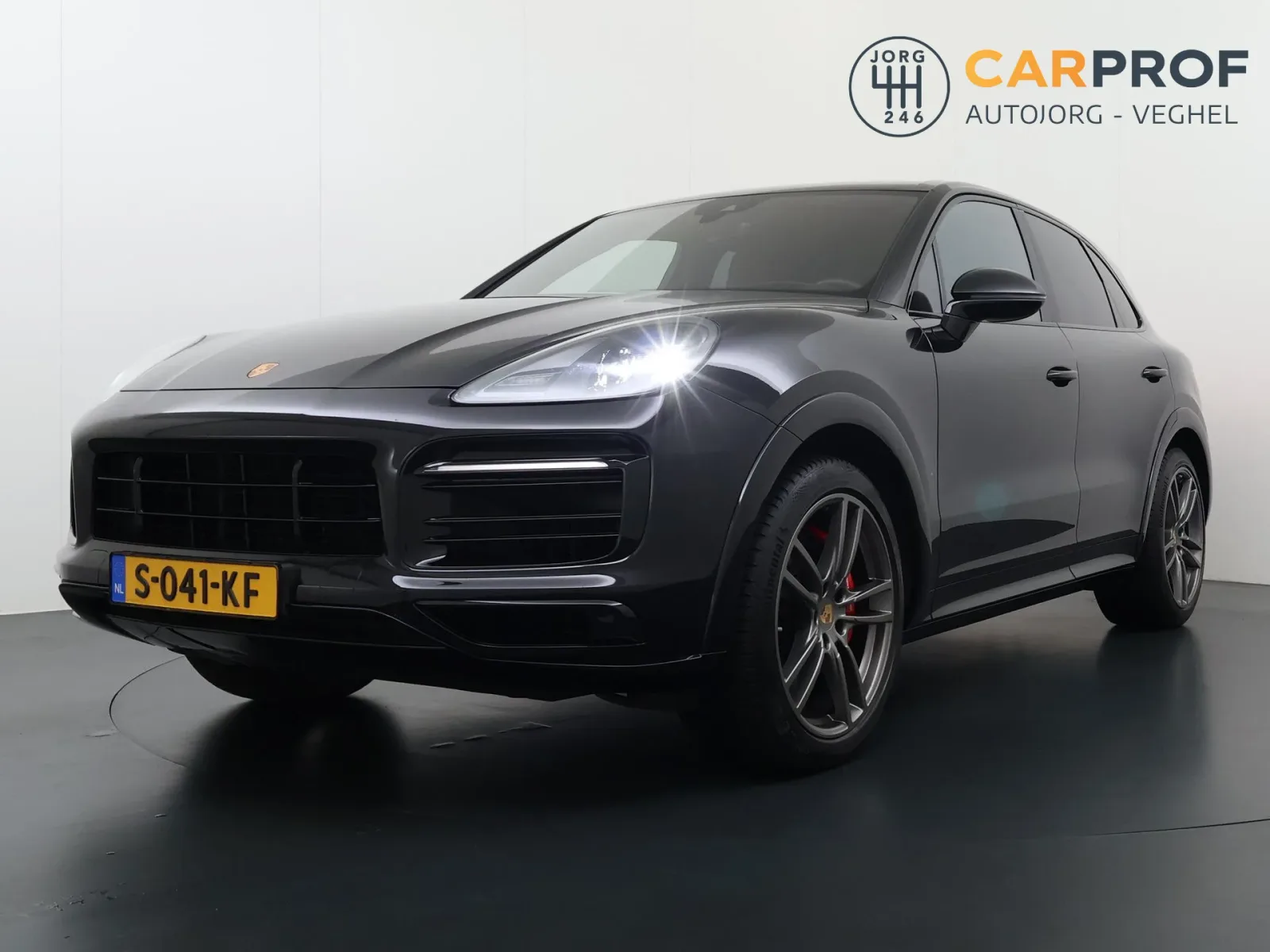 Porsche Cayenne (2021) — foto 1