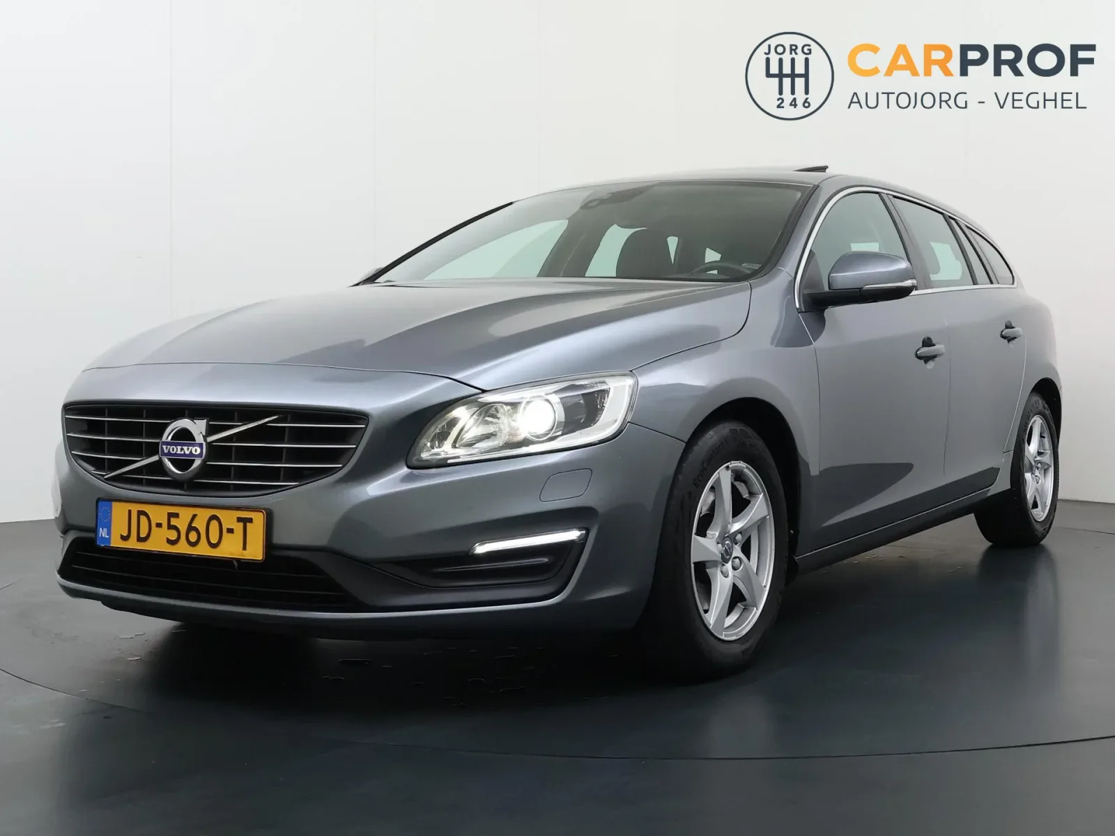 Volvo V60 (2016) — foto 1