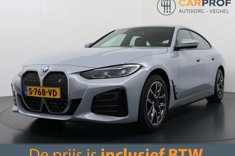 BMW i4 (2023)