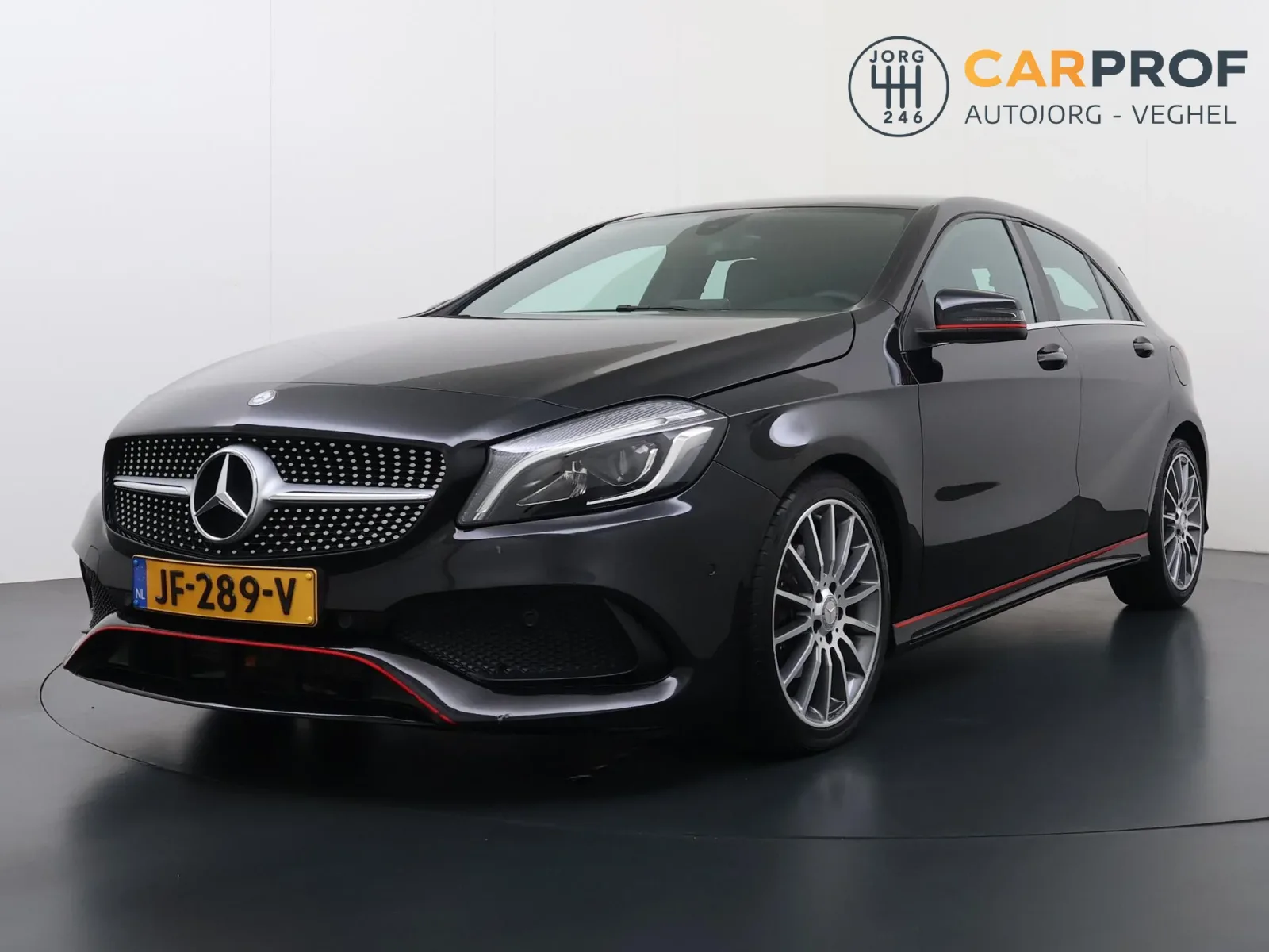 Mercedes-Benz A-Klasse (2016) — foto 1