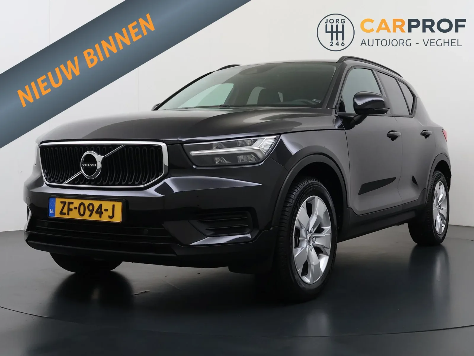 Volvo XC40 (2018) — foto 1