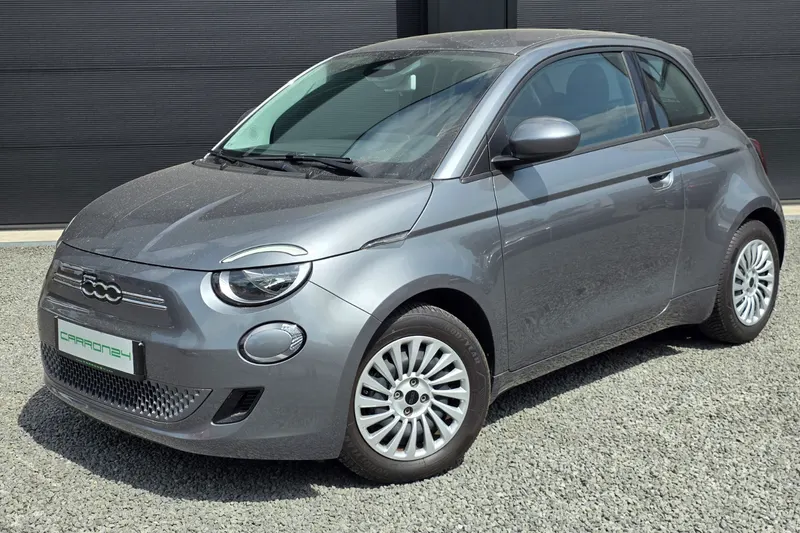 Fiat 500 (2022)