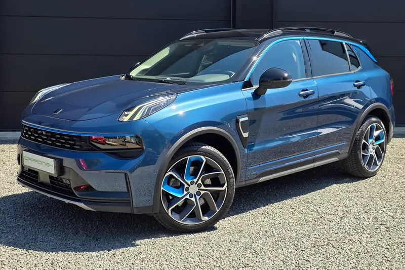 Lynk & Co 01 (2022)