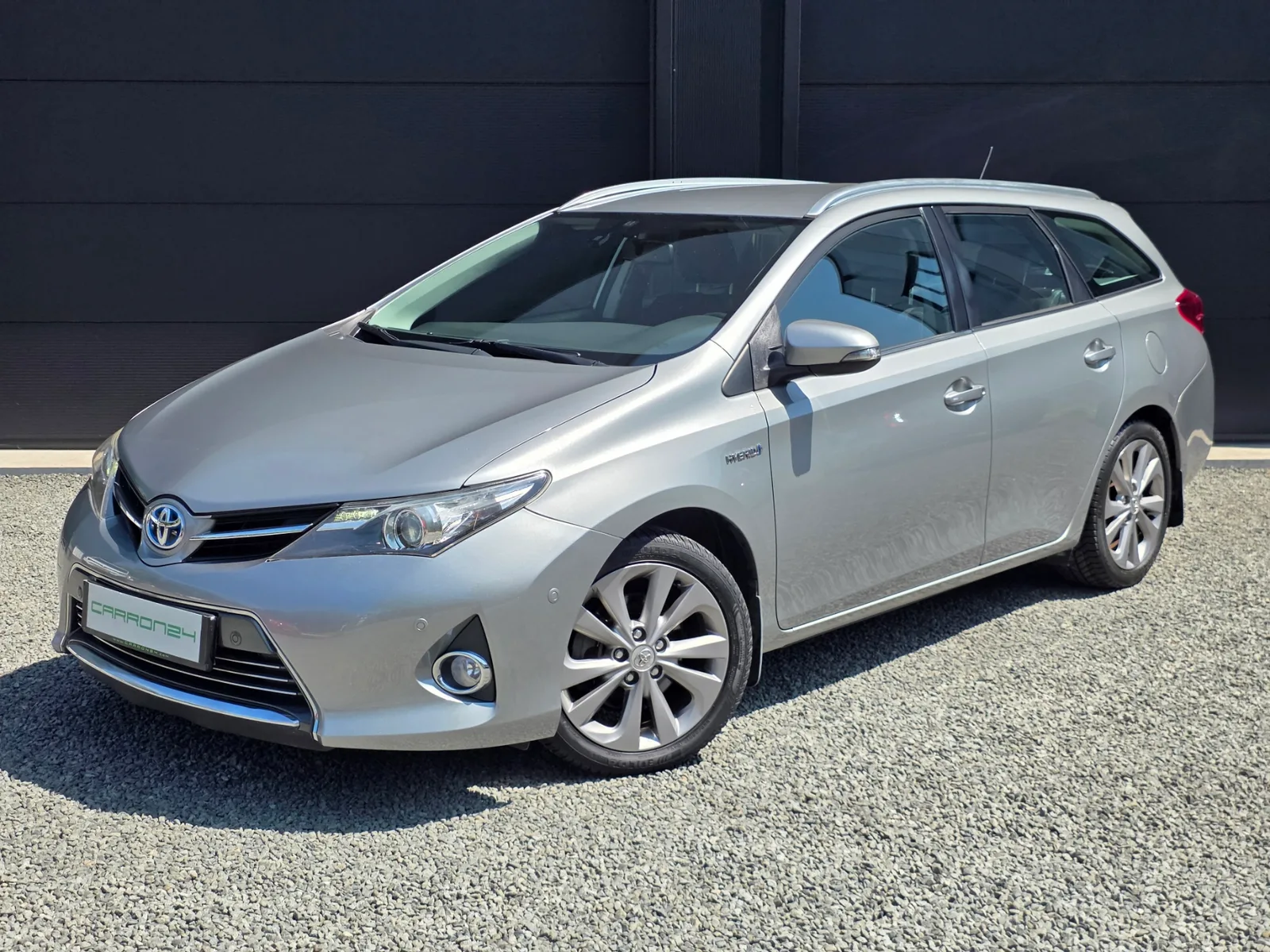 Toyota Auris (2013) — foto 1