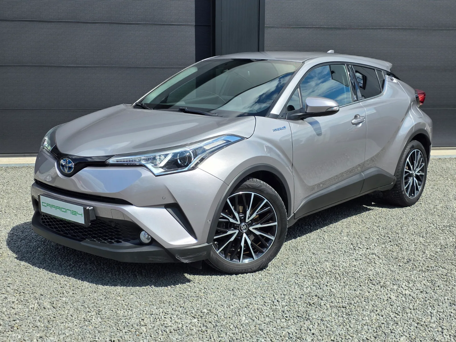 Toyota C-HR (2018) — foto 1