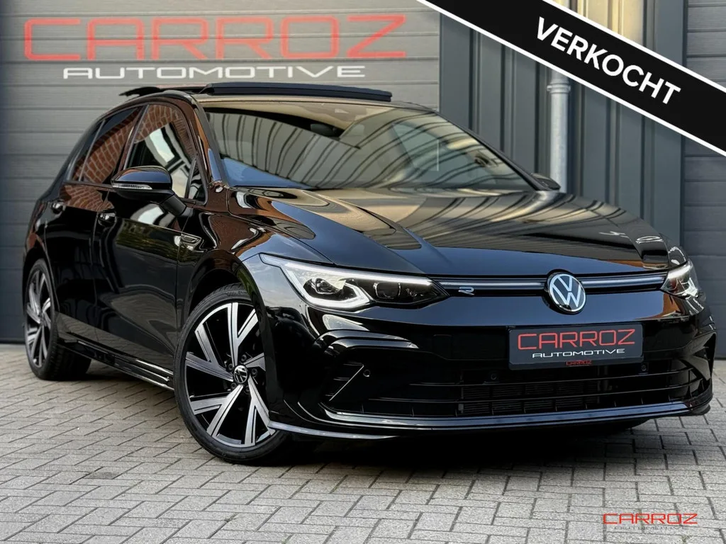 Volkswagen Golf (2024) — foto 1