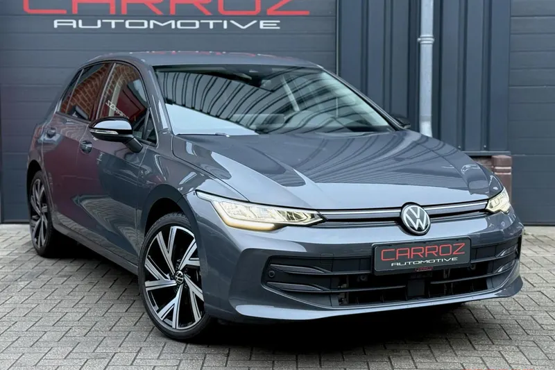 Volkswagen Golf (2024)