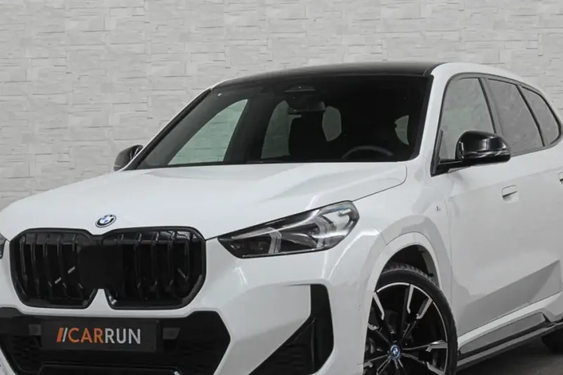 BMW iX1 (2023)