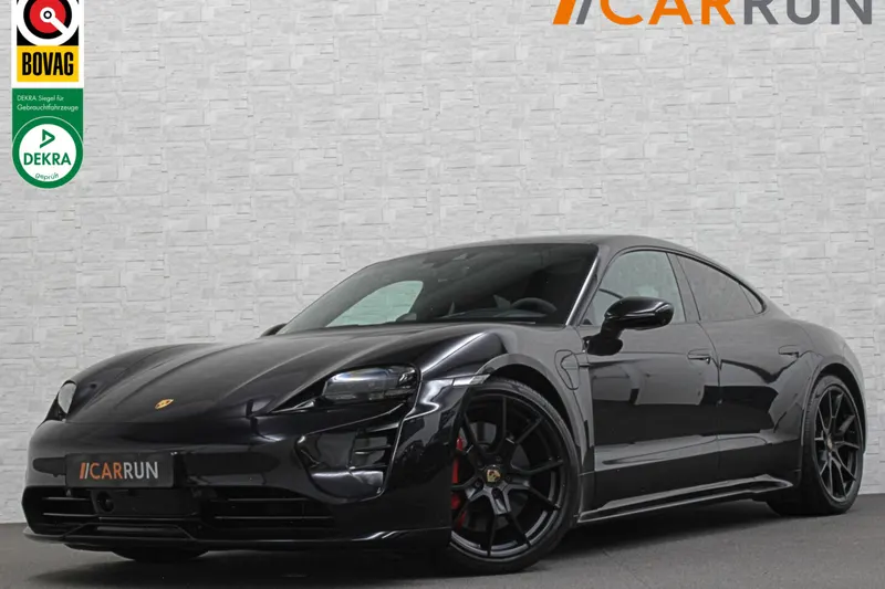 Porsche Taycan (2023)