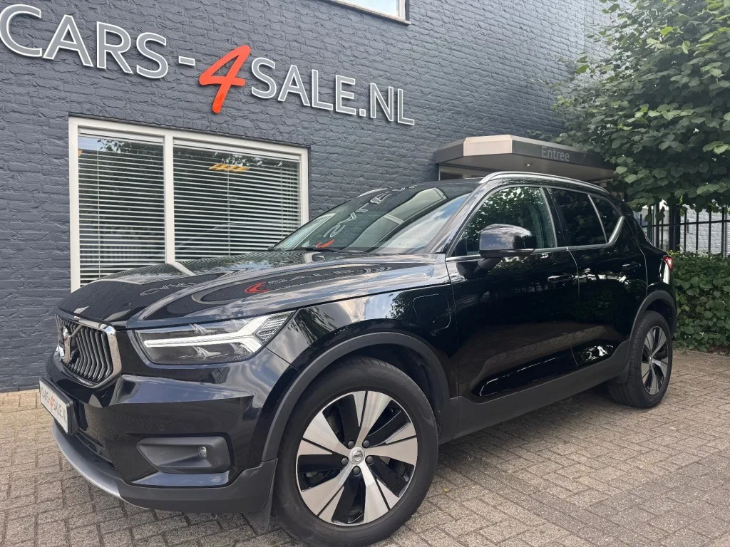 Volvo XC40 (2021) — foto 1
