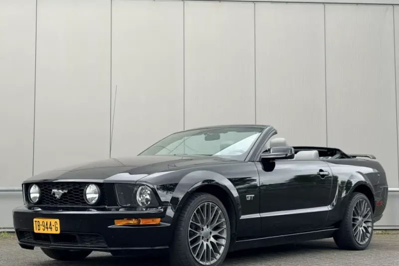 Ford Mustang (2008)