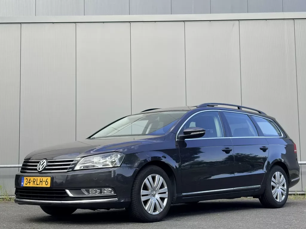 Volkswagen Passat (2011) — foto 1