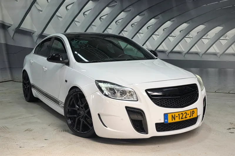 Opel Insignia (2011)