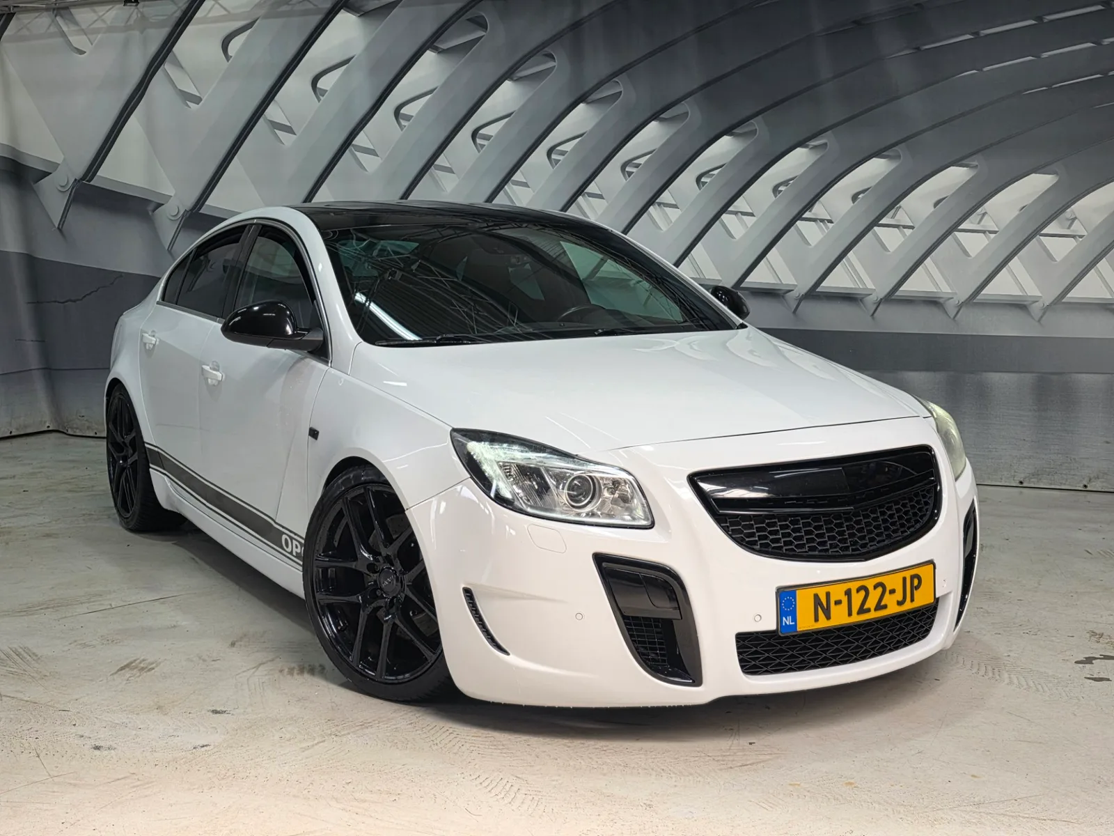 Opel Insignia (2011) — foto 1