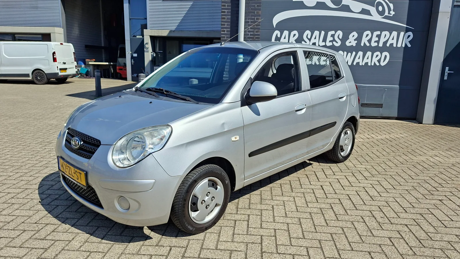 Kia Picanto (2008) — foto 1