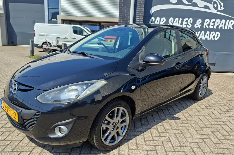 Mazda 2 1.3i 16V (2013)