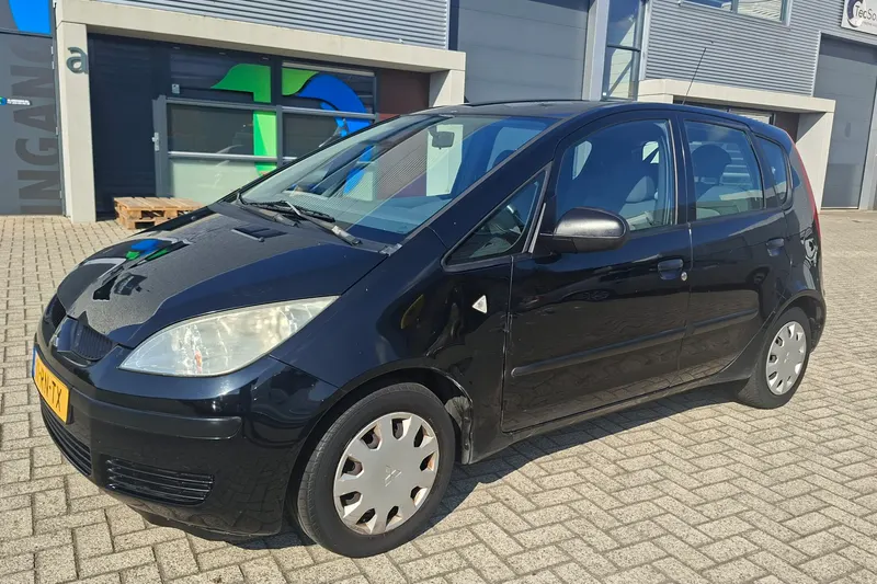 Mitsubishi Colt (2005)