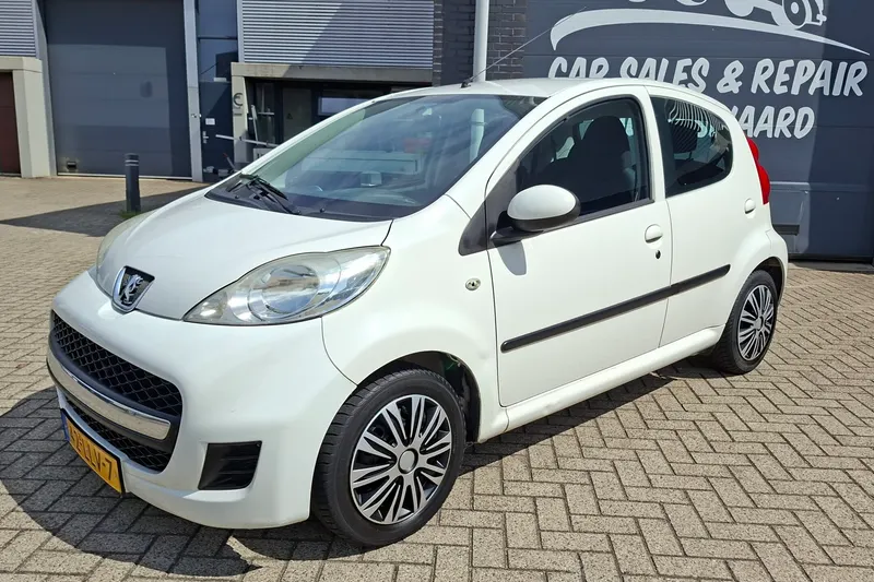 Peugeot 107 (2010)