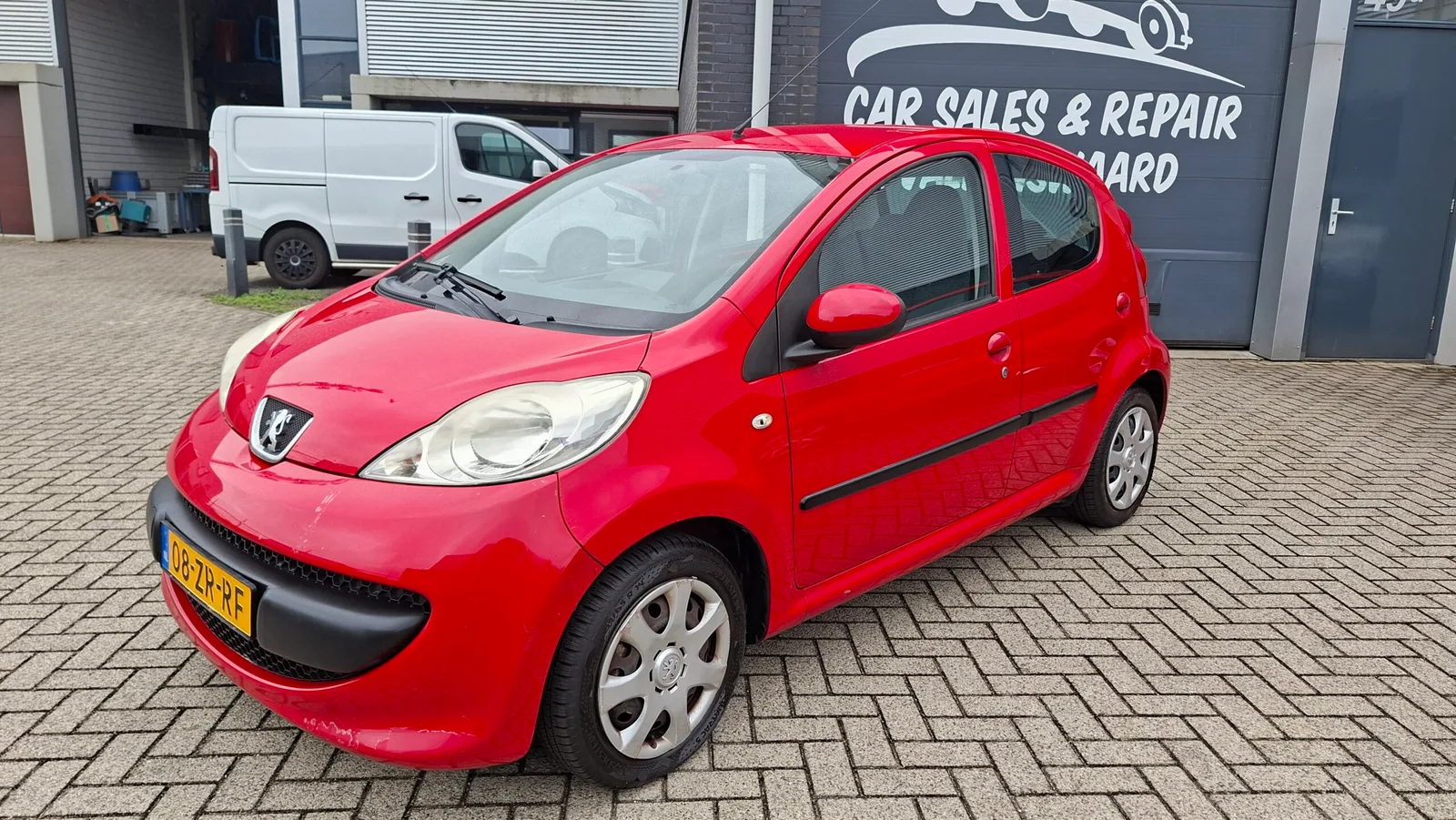 Peugeot 107 (2008) — foto 1