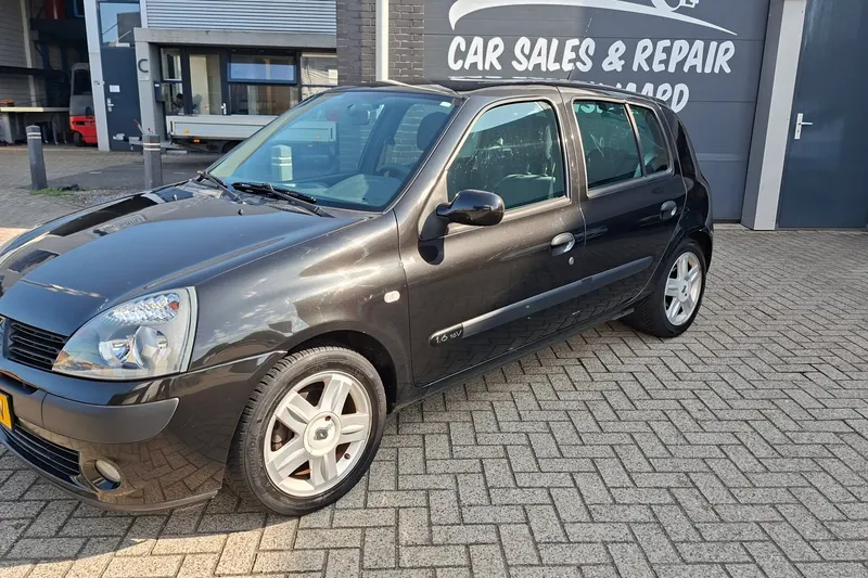 Renault Clio (2004)