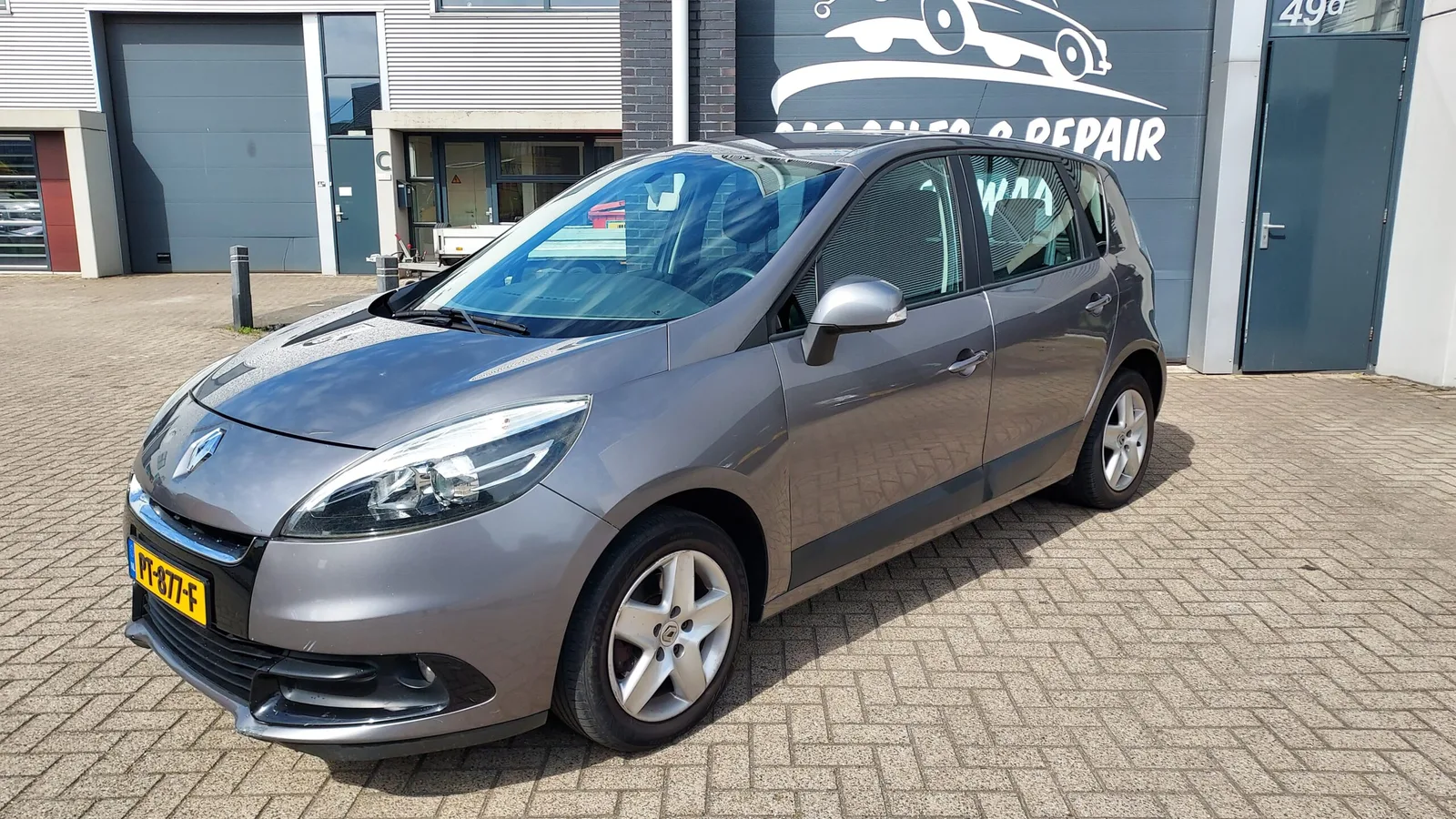 Renault Scénic (2012) — foto 1