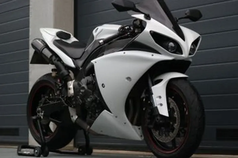 Yamaha YZF-R1 (2011)