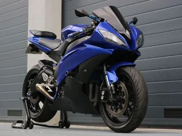 YAMAHA YZF (2009) — foto 1