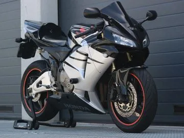 Honda CBR (2005) — foto 1