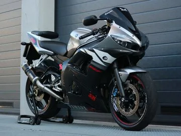 Yamaha YZF-R6 (2004) — foto 1