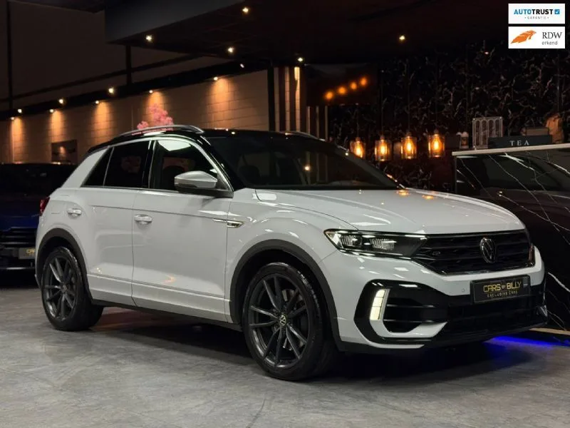 Volkswagen T-Roc (2020) — foto 1