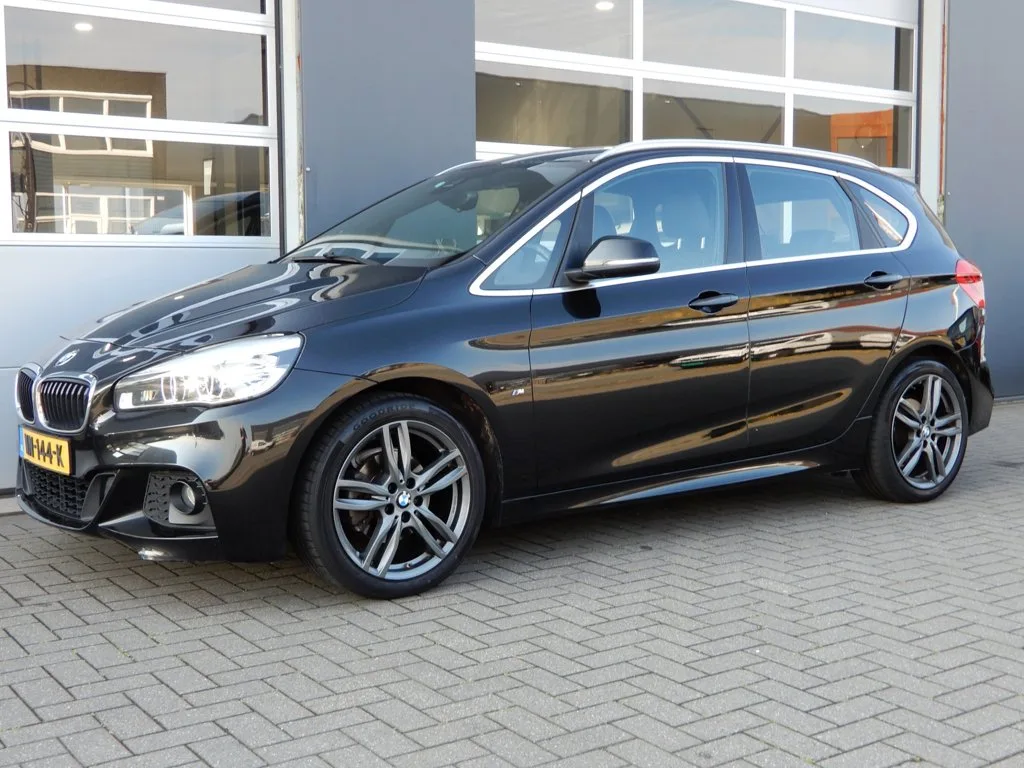 BMW 2-Serie (2017) — foto 1