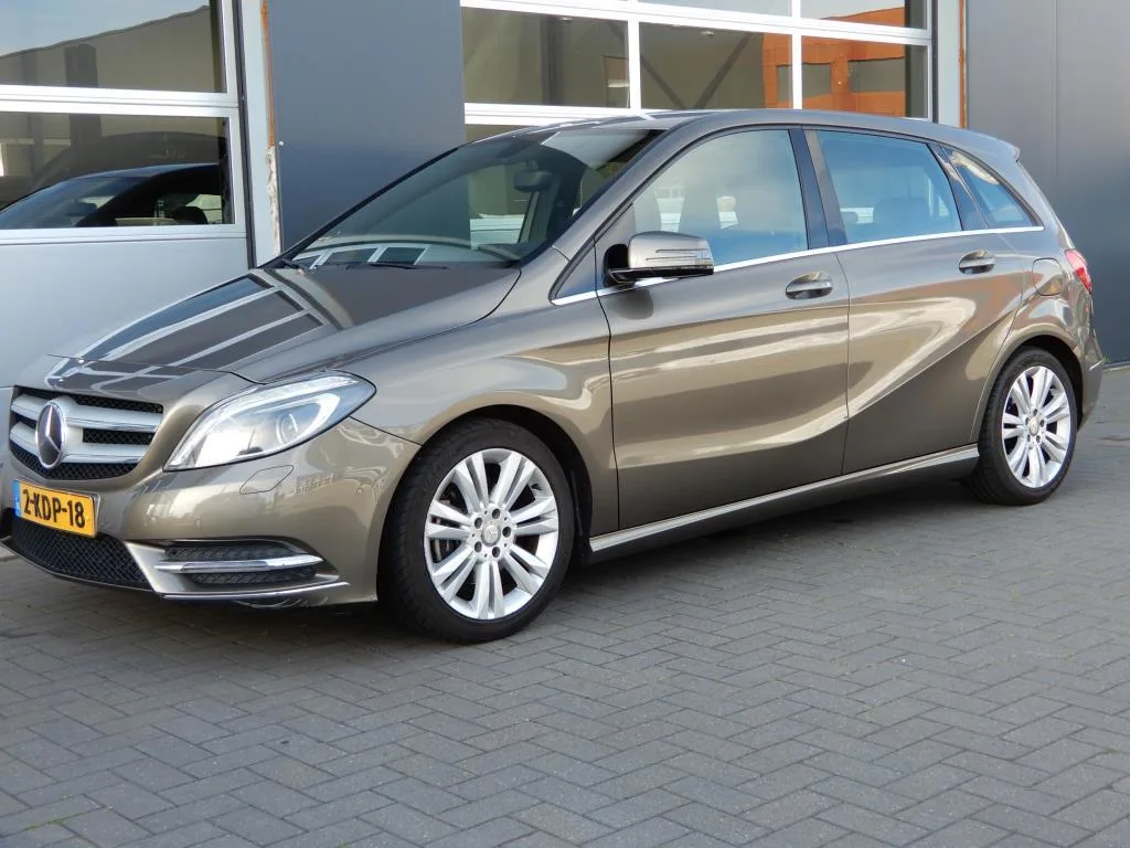 Mercedes-Benz B-Klasse (2013) — foto 1