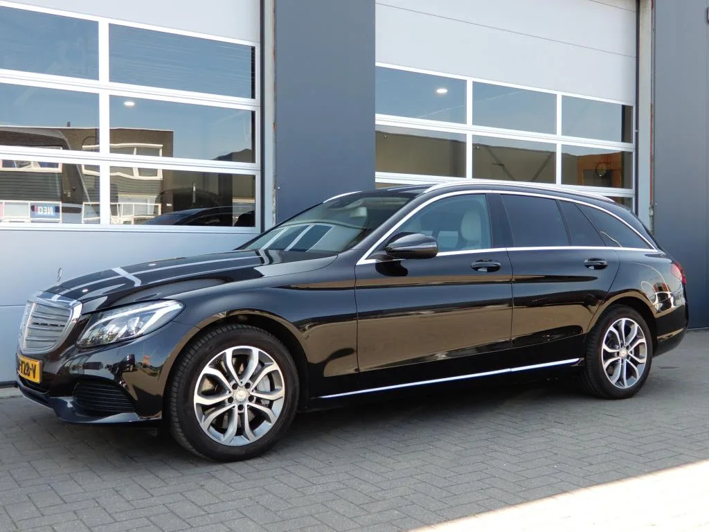 Mercedes-Benz C-Klasse (2015) — foto 1