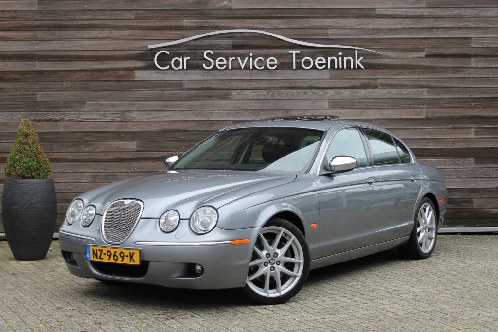 Jaguar S-Type (2007) — foto 1