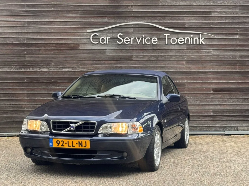 Volvo C70 (2003) — foto 1