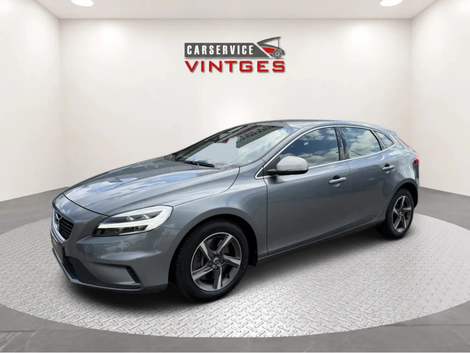 Volvo V40 (2018) — foto 1