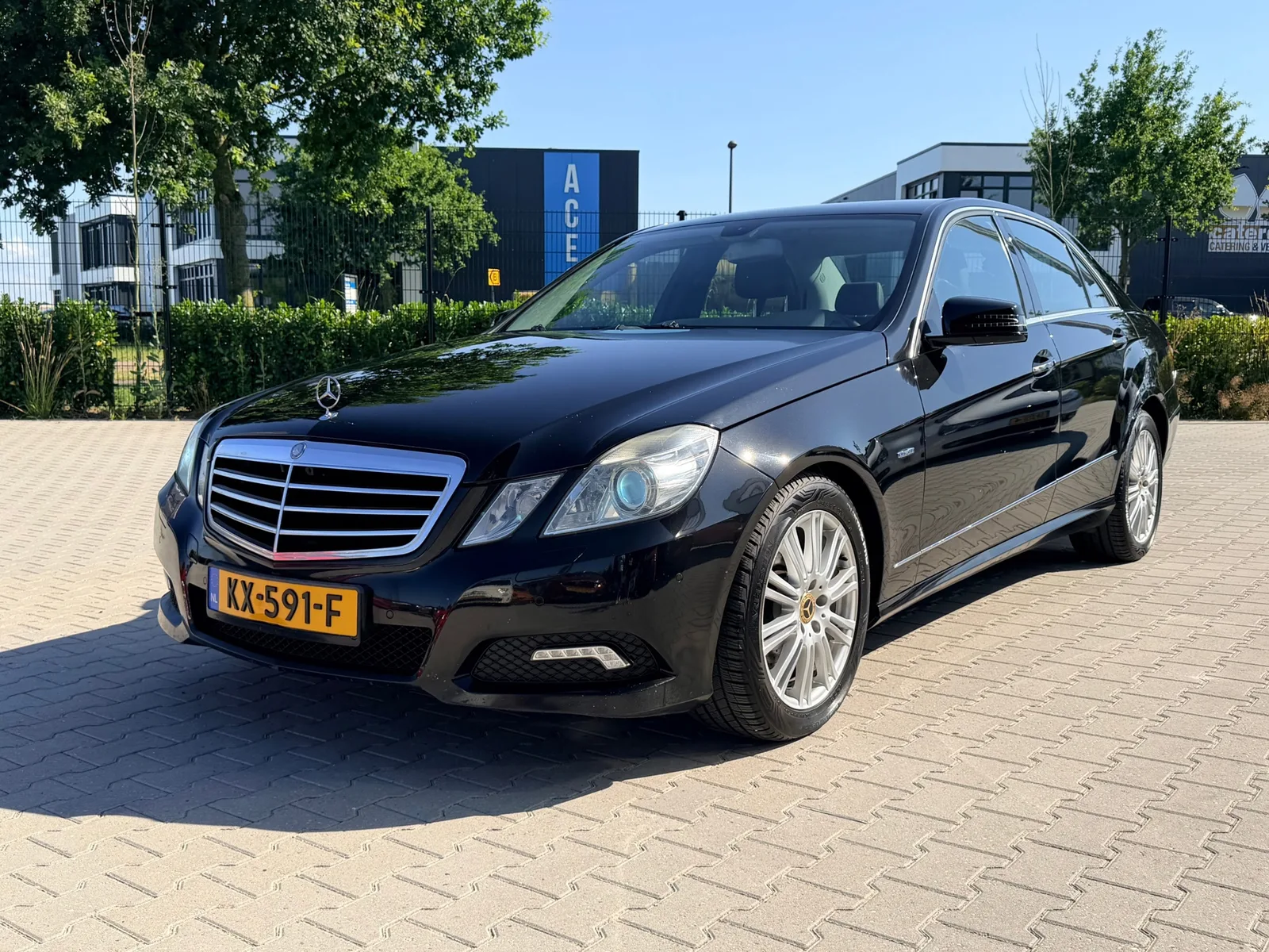Mercedes-Benz E-Klasse (2009) — foto 1