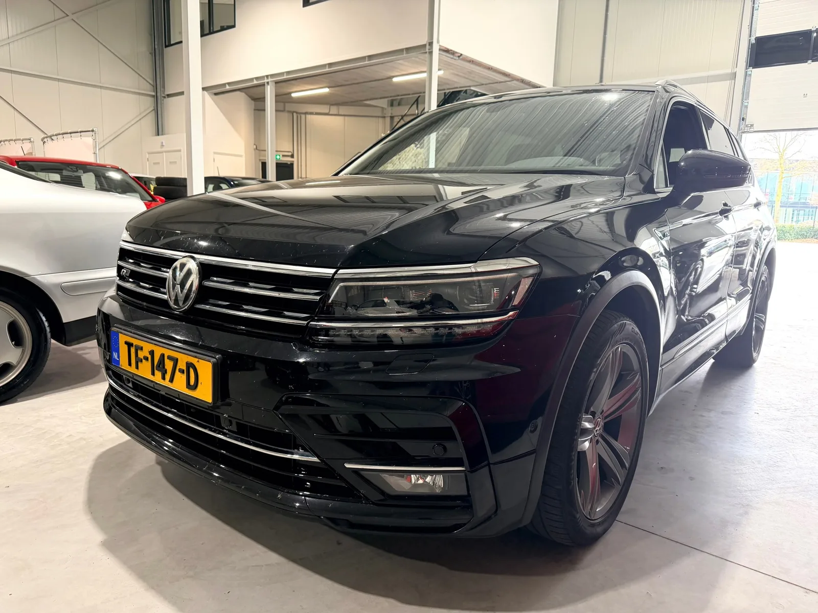 Volkswagen Tiguan (2018) — foto 1